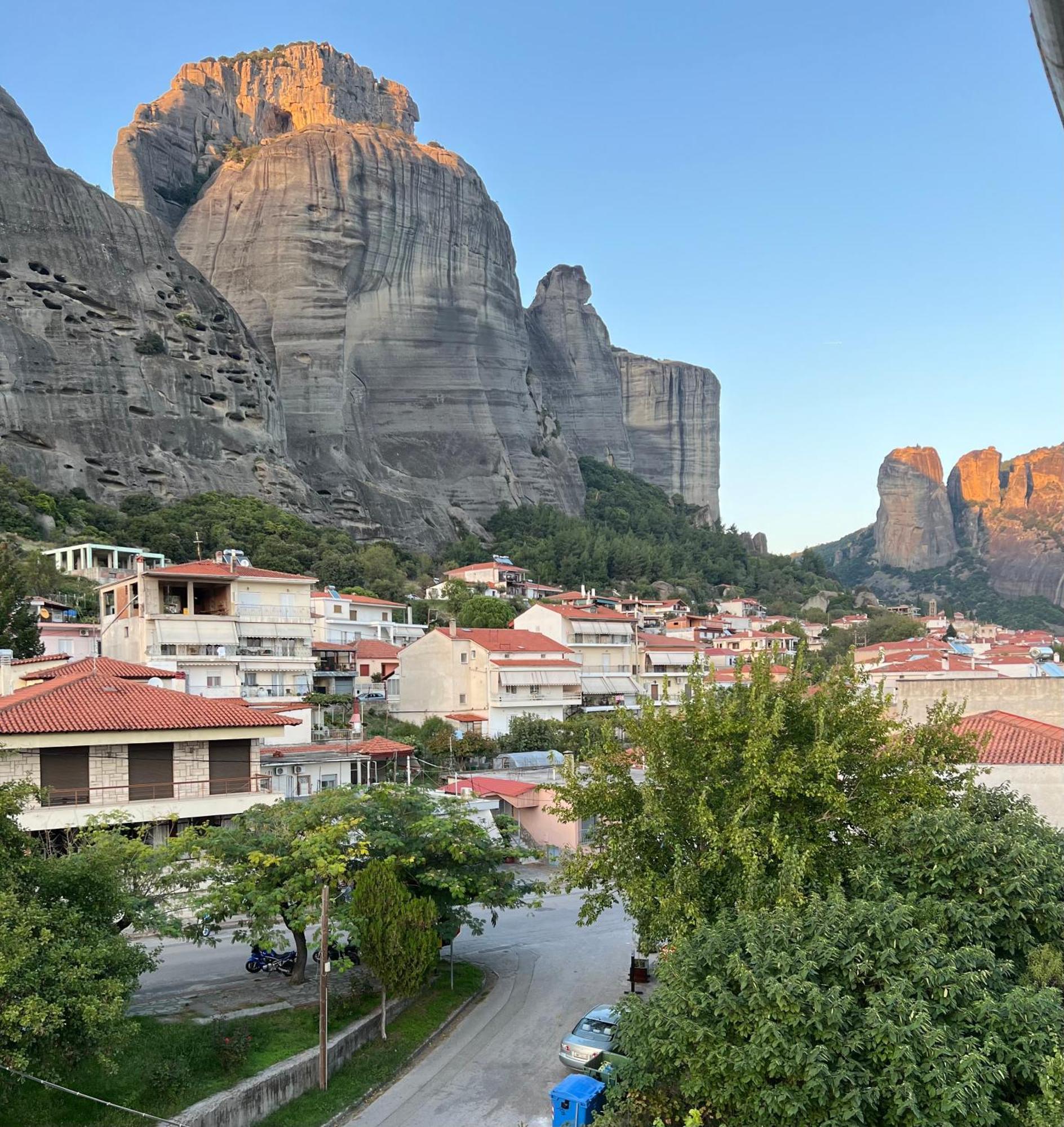 Grand View Suites Meteora กาลัมปากา ภายนอก รูปภาพ